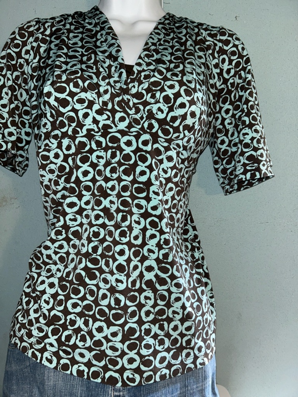 Y2K Brown and Mint Patterned Women’s V-Neck Top